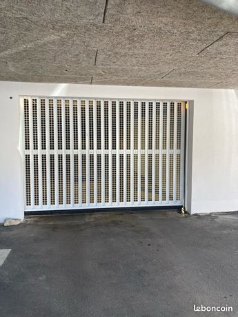 Garage fermé