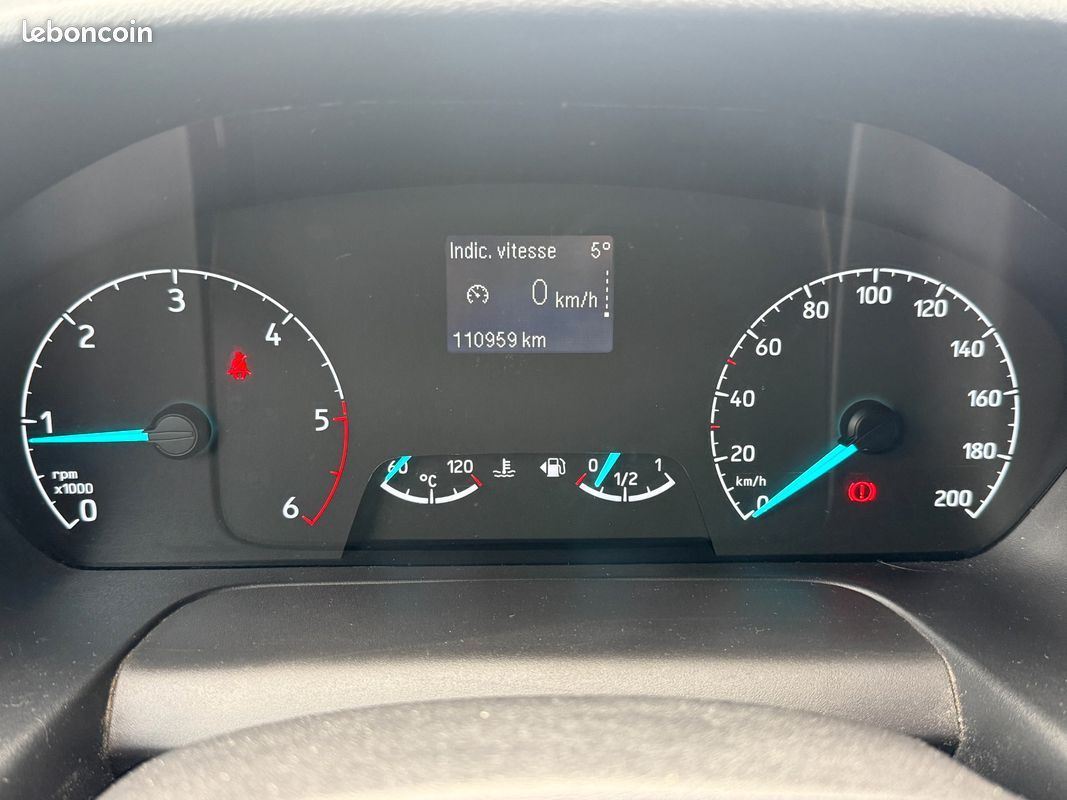 Ford transit custom fourgon 270 2.0 tdci 130 l1h1 limited / carplay / camera de recul / attelage (image 11)