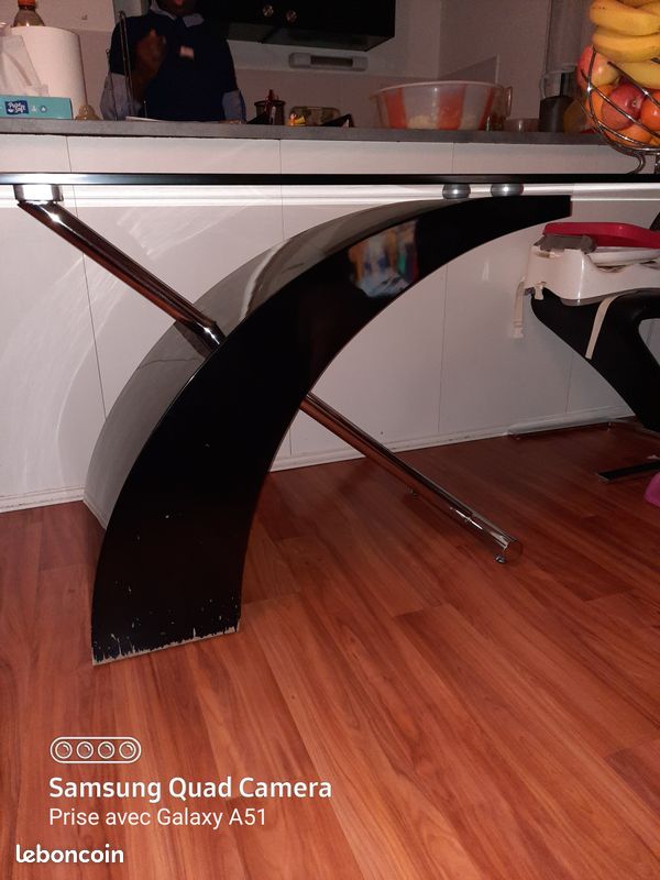 Table à manger en verre (image 1)