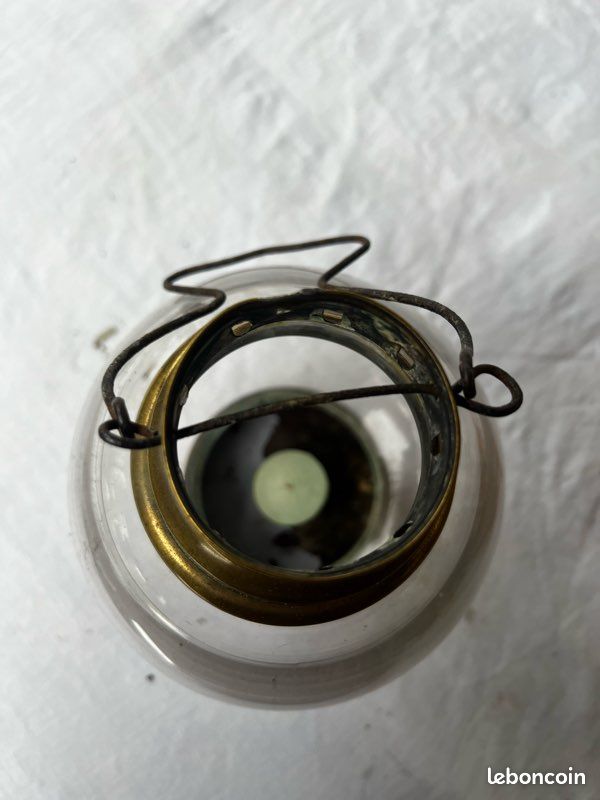 Lampe De Bateau Ancienne En Laiton Avec Verre Blanc – Style Marin Authentique