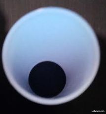 Cylindre en plastique (image 1)