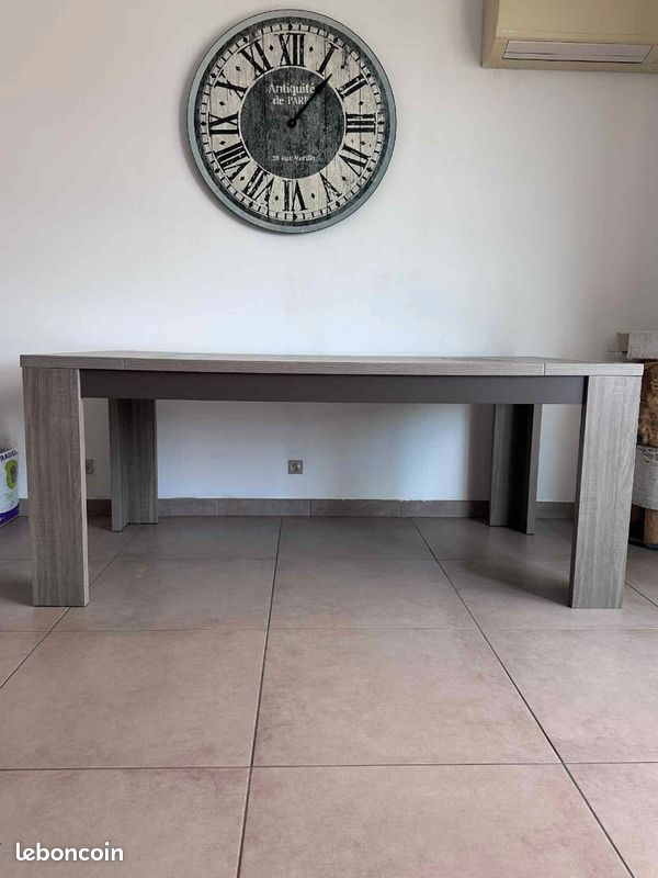Table a manger (image 4)