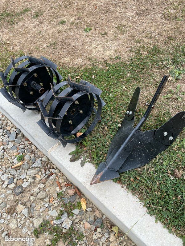 Roues en fer et butoir (image 1)