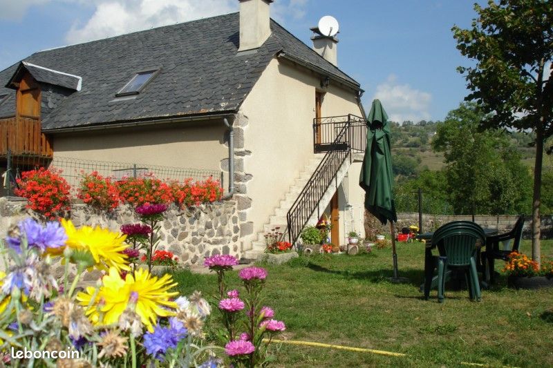 Location (image 1)