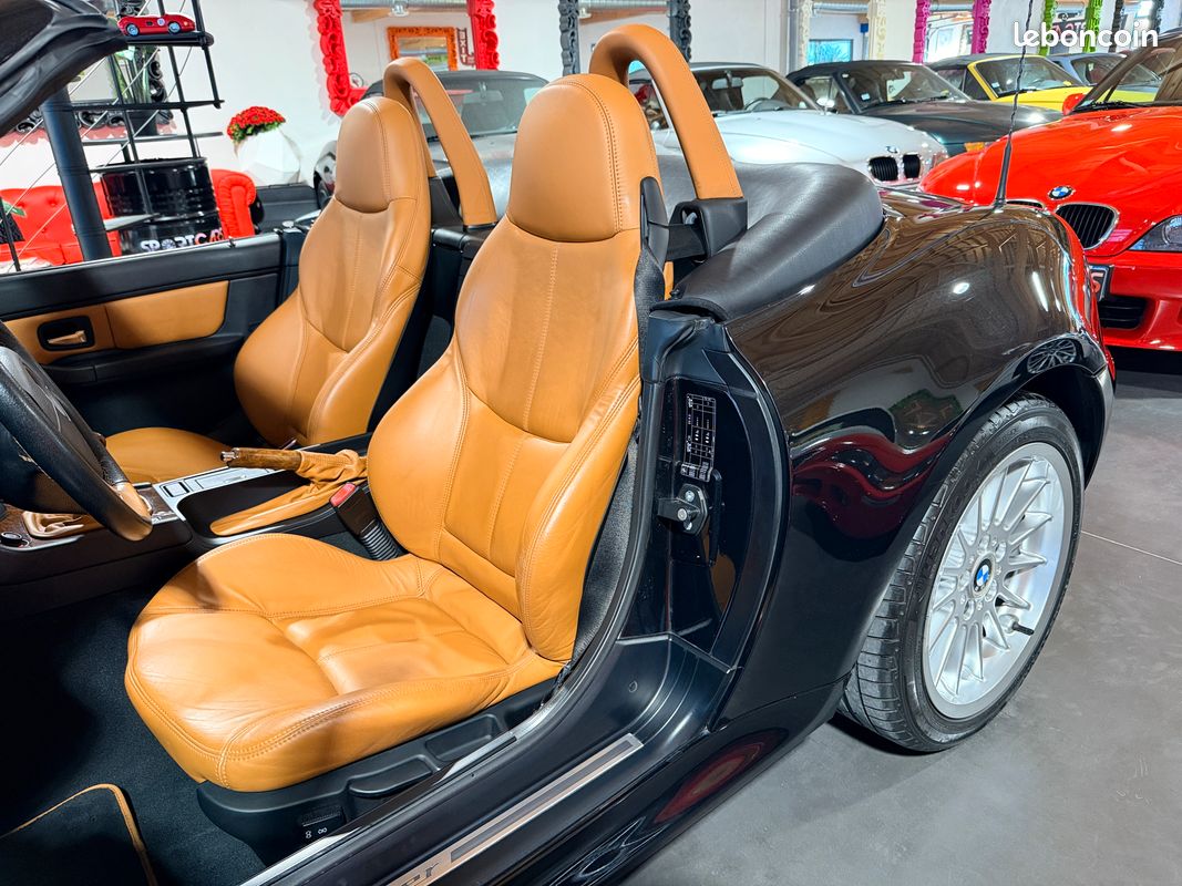 BMW Z3 2.2 6 Cylindres 170cv Phase 2 "INDIVIDUAL" Black-Sapphire / Sièges Sport Cuir Caramel 07/2002 SEULEMENT 60.000 km "ÉTAT NEUF" *LIVRAISON POSSIBLE (image 8)