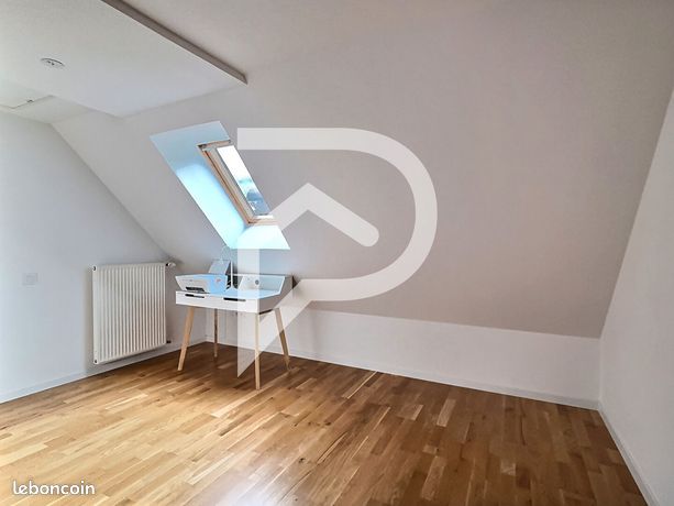 https://img.leboncoin.fr/api/v1/lbcpb1/images/3f/2f/32/3f2f32b8a33f2b32247dbc5f2776967504696db9.jpg?rule=ad-image