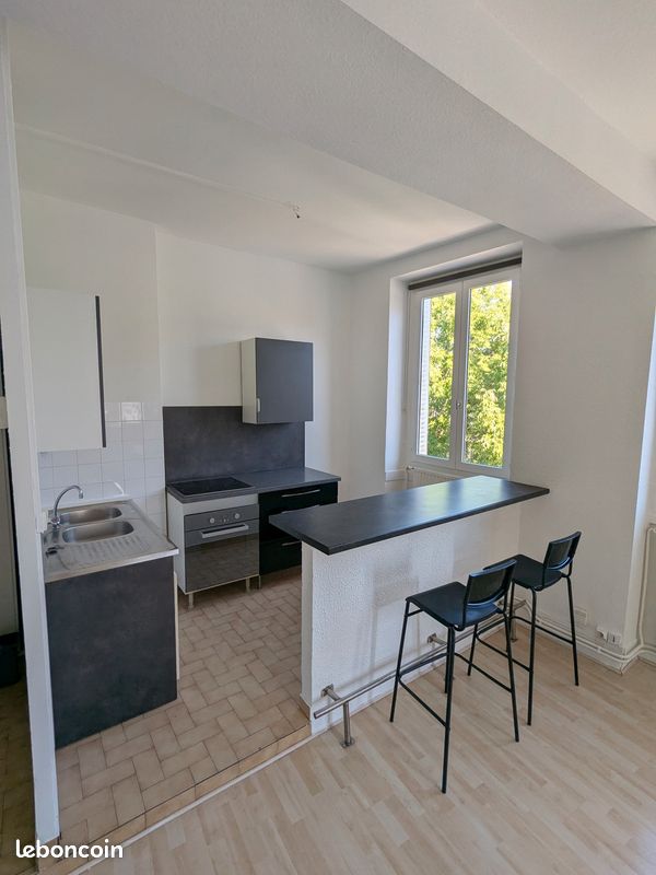 Appartement 2 pièces 70 m² · à Saint-Chamond · 70 m² · 445 €/mois