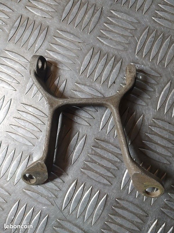 support moteur transmission POLARIS 570 ACE