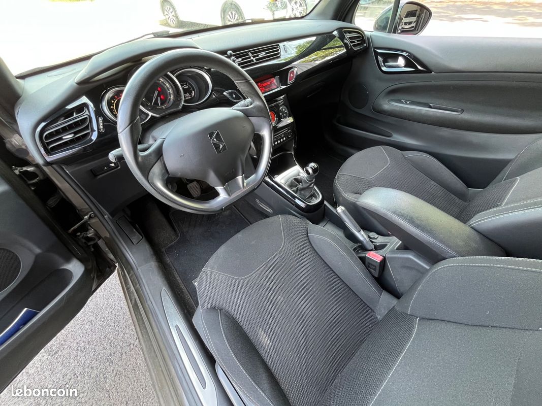 Citroen ds 3 1.6 hdi 92ch so chic/ distribution faite pour la vente (image 17)