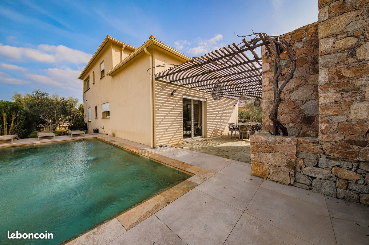 Maison 4 pièces 188 m² · à Lucciana · 188 m² · 536 000 €