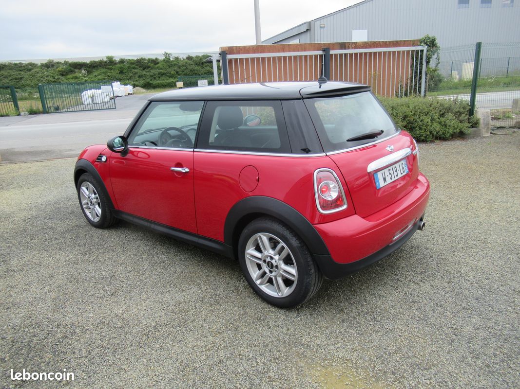 Superbe mini cooper 1.6l 122cv faible kms (image 3)