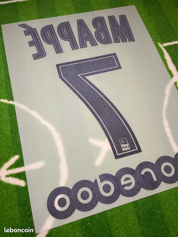 Maillot PSG floqué Mbappé pas cher 2019/20 – Vintage Football