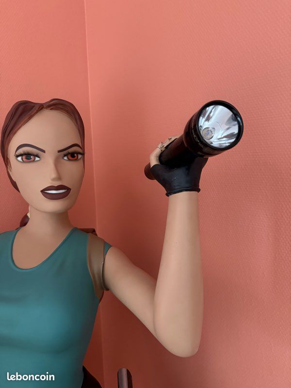 TOMB RAIDER - Lara Croft Figur Oxmox, Muckle Mannequins - 38 cm (F201 EUR 179,00 - FR