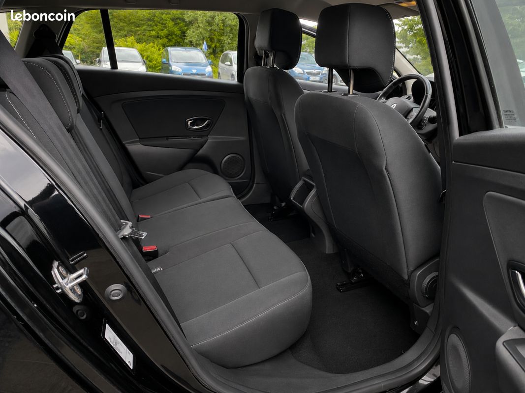 RENAULT MEGANE III 1.5 dCi 110ch Expression - Garantie (image 7)