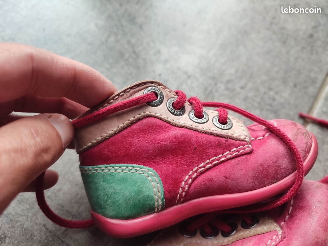 Chaussures premiers pas bébé fille unies à zip et à lace... blanc Chaussures premiers pas bébé fille unies à zip et à lace... blanc