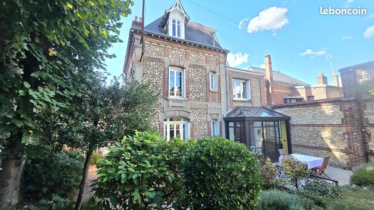 Maison 8 pièces 195 m² · à Rouen · 195 m² · 930 000 €