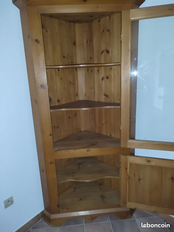 Vitrine d'angle en bois (image 3)