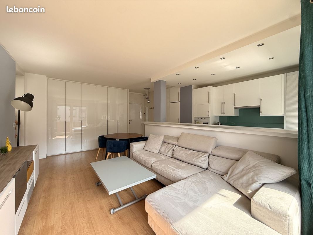 Appartement 2 pièces 49 m² · à Paris · 49 m² · 1 960 €/mois