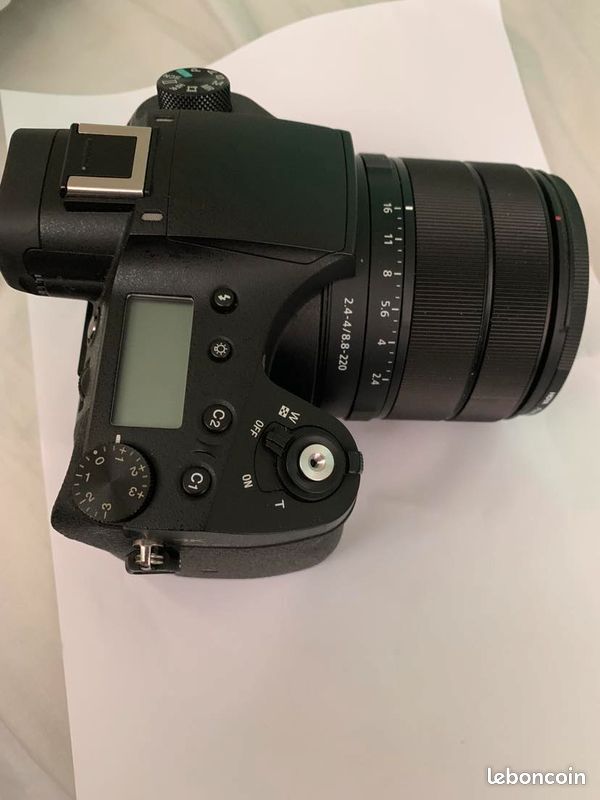 Sony RX10iii (image 2)