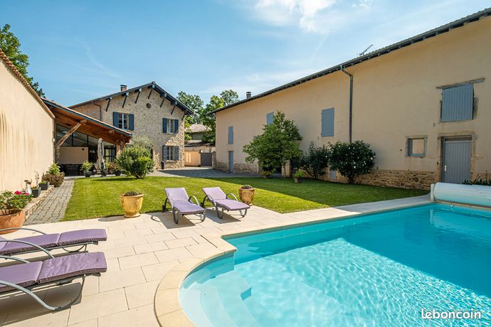Ferme 7 pièces 300 m²