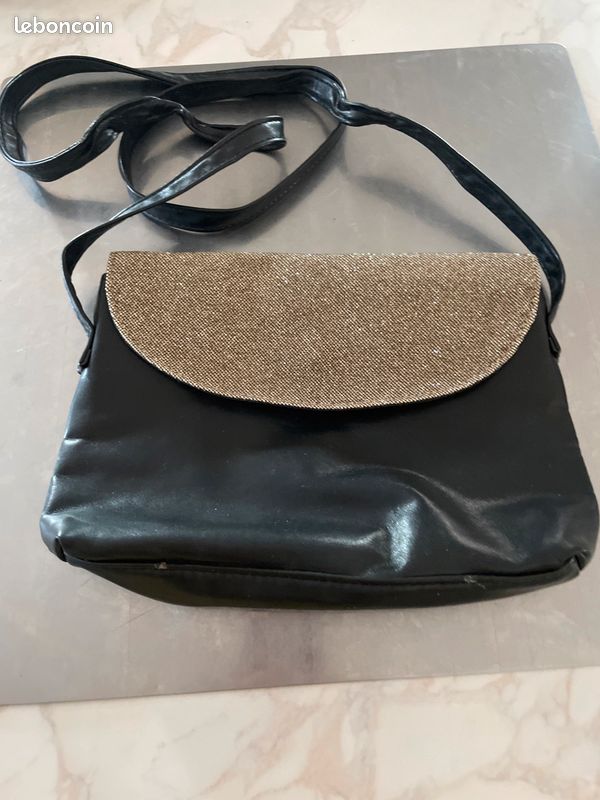 Pochette (image 1)