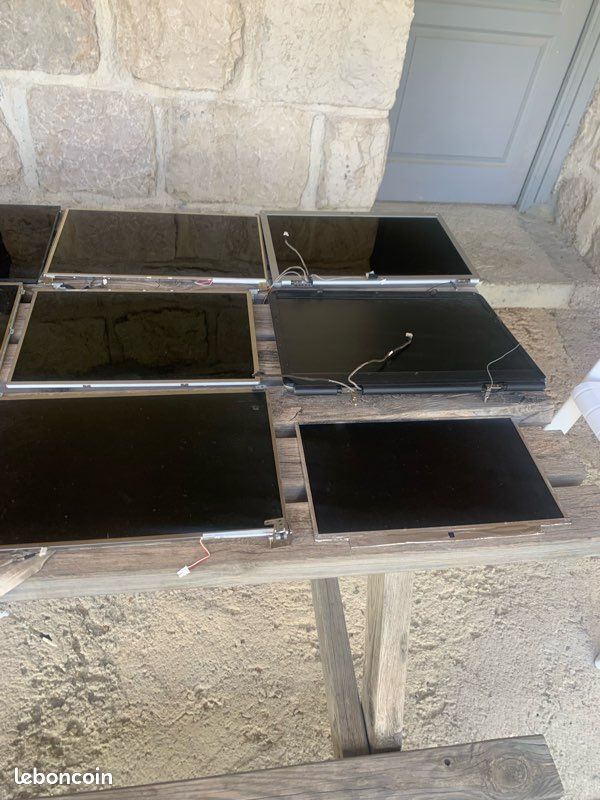 Lot de 11 Écrans Ordinateurs Portables (image 3)