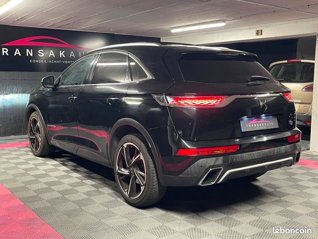 DS DS7 CROSSBACK BlueHDi 180 EAT8 Grand Chic / TOIT OUVRANT / CAMERA 360 / CAR PLAY / TRES BON ETAT 17380 (image 6)