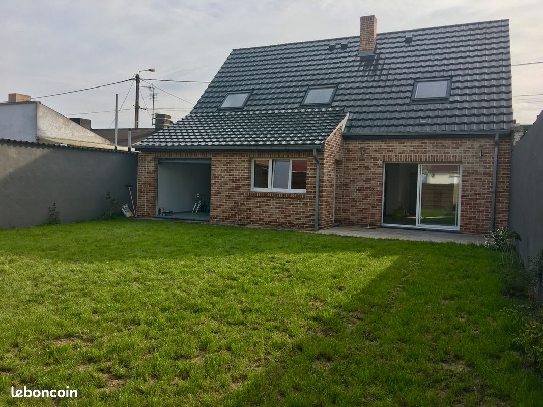 Maison 5 pièces 104 m² · à Merville · 104 m² · 950 €