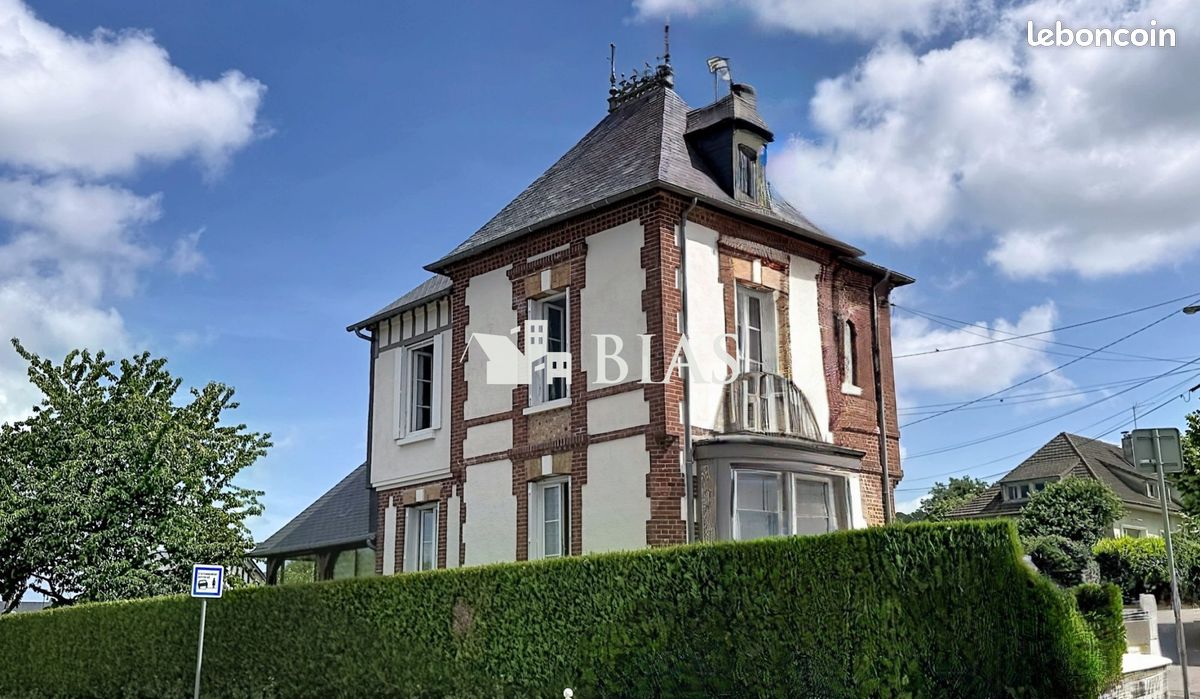 Maison 4 pièces 130 m² · à Pont-l'Évêque · 130 m² · 367 500 €