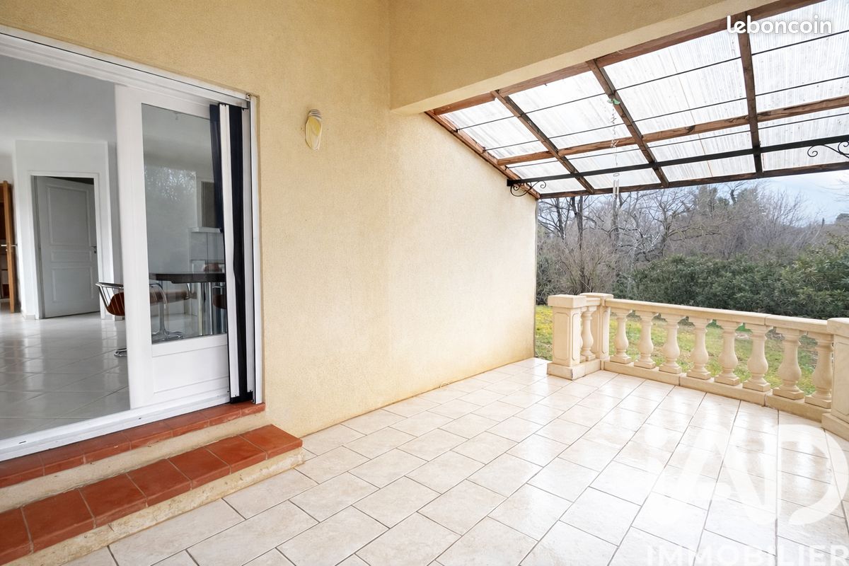 Propriété 11 pièces 254 m² (image 13)