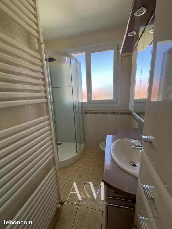 Pavillon 6 pièces 156 m² - Gond-Pontouvre 16160 (image principale 6)