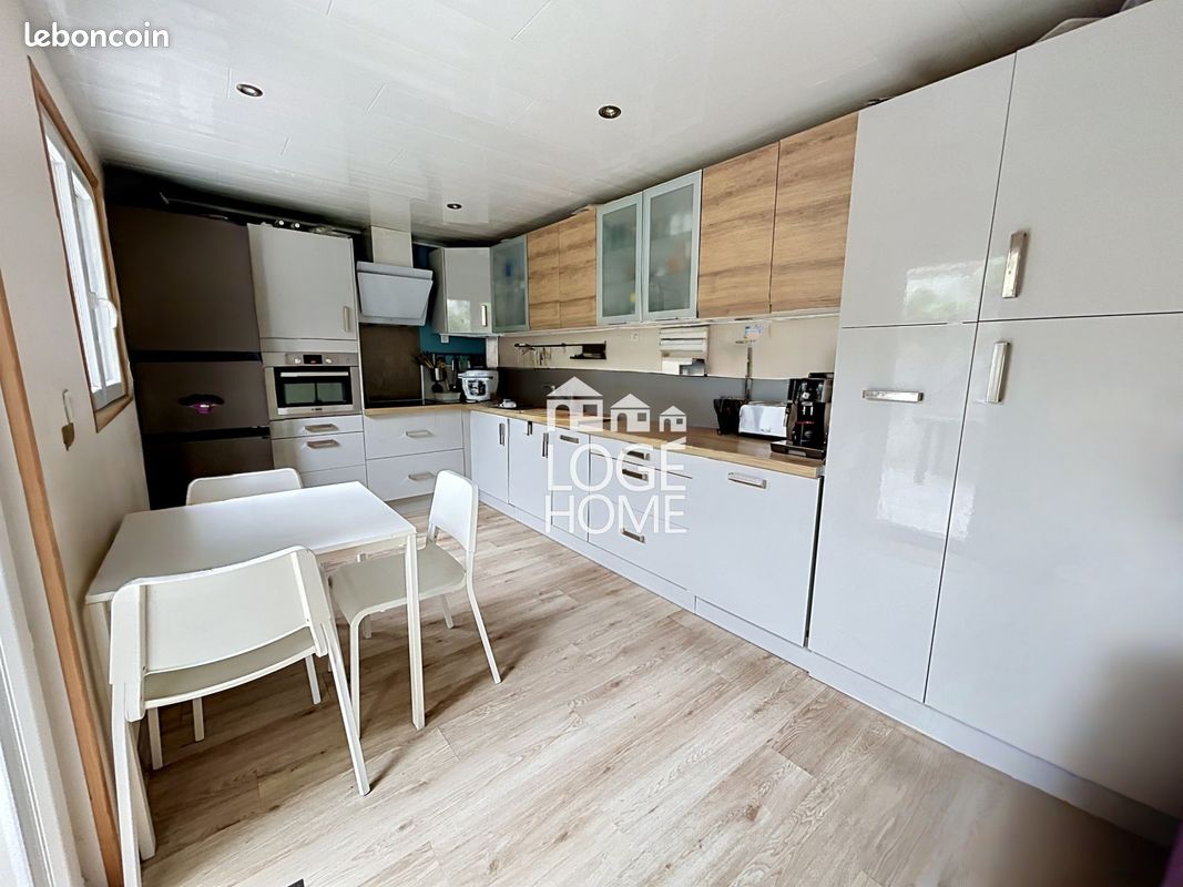 Maison 4 pièces 95 m² · à Croix · 95 m² · 229 000 €