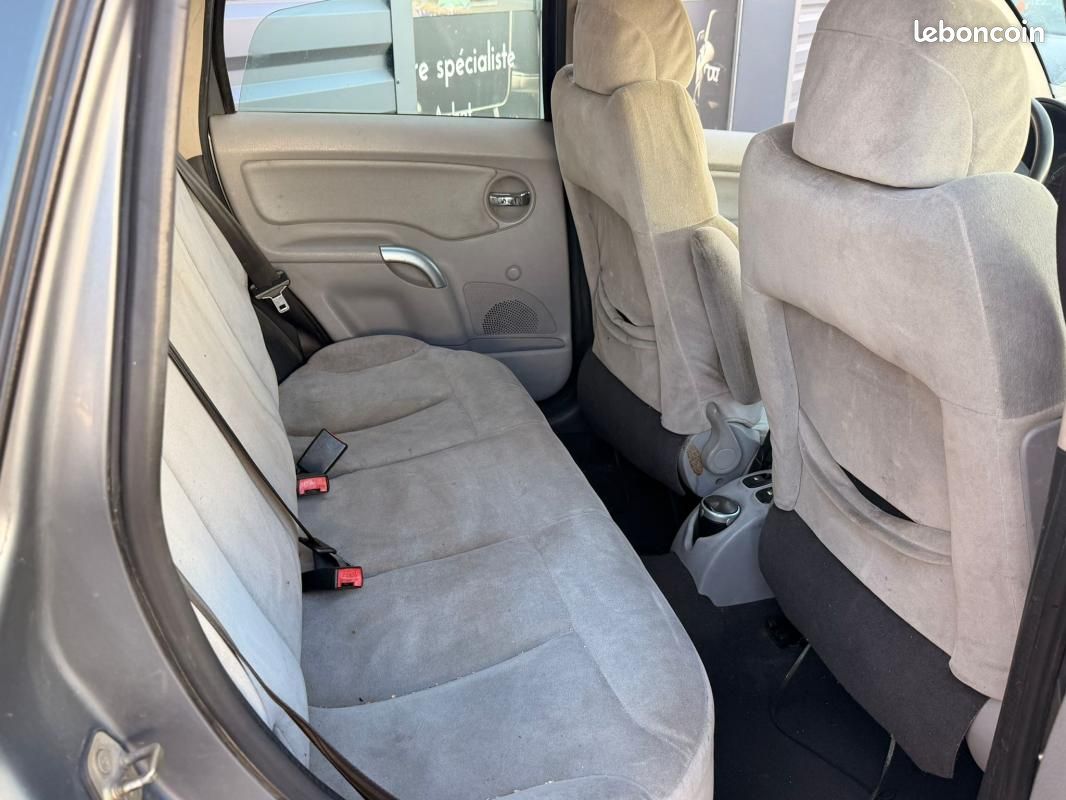 Citroën C3 1.6i 16v 109ch AIRDREAM (image 4)
