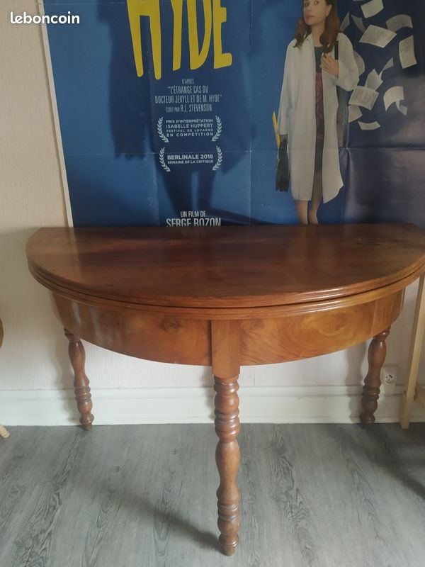 Table ronde (image 1)