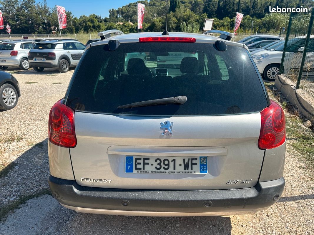 Peugeot 207 1.6 thp *BOITE AUTO (image 5)