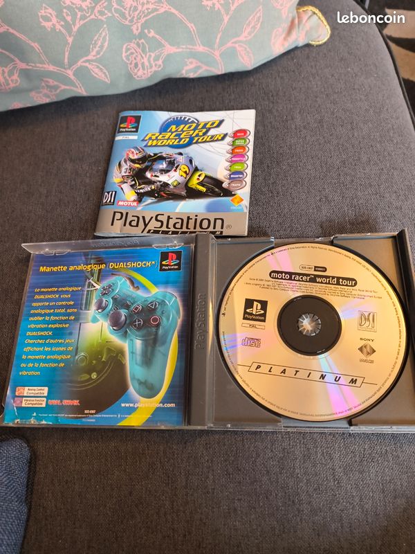 Jeu ps1 moto racer world tour - Jeux vidéo