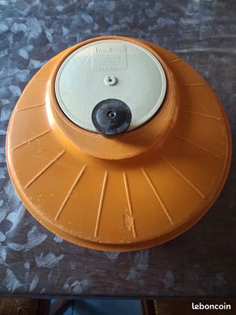 Essoreuse à salade jaune vintage