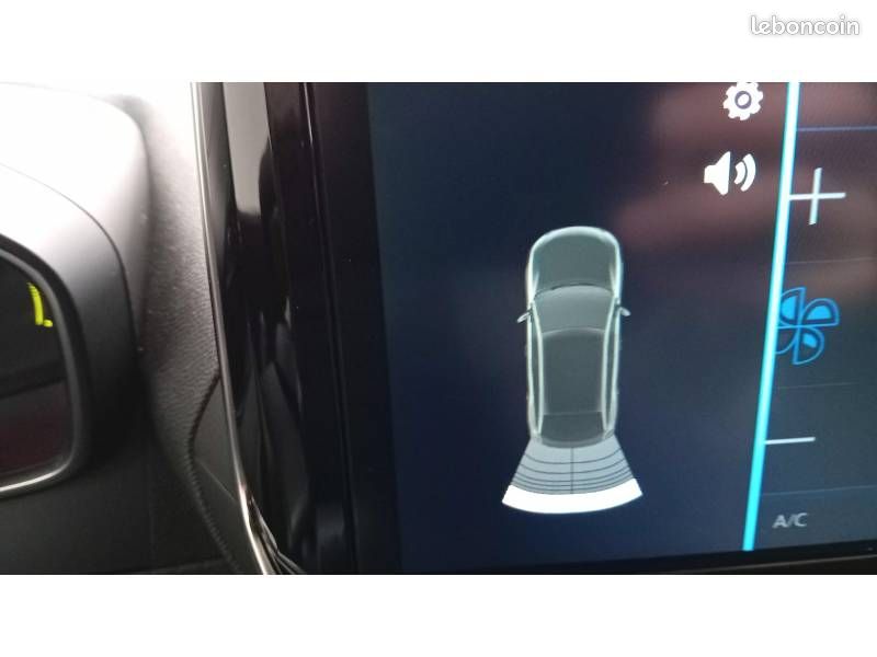 Peugeot 2008 Hybrid 110 e-DCS6 Allure (image 10)