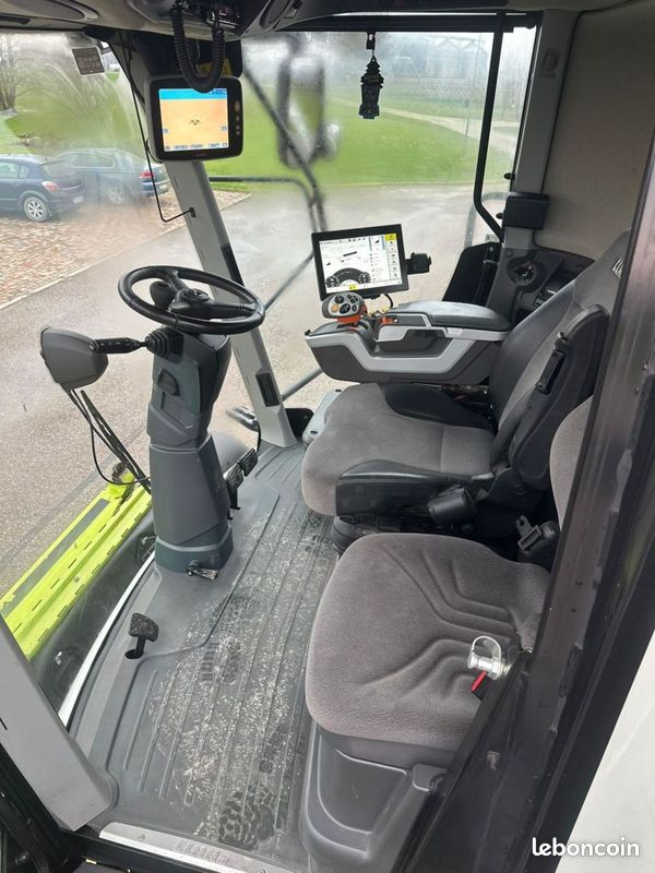 Claas LEXION 8700 TT 4RW (image 4)