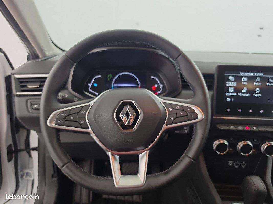 RENAULT Clio E-Tech full hybrid 145 Equilibre (image 15)