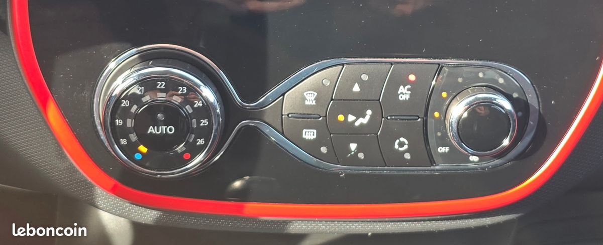 Renault Captur dCi 90 Energy S&S eco² SL Helly Hansen (image 17)