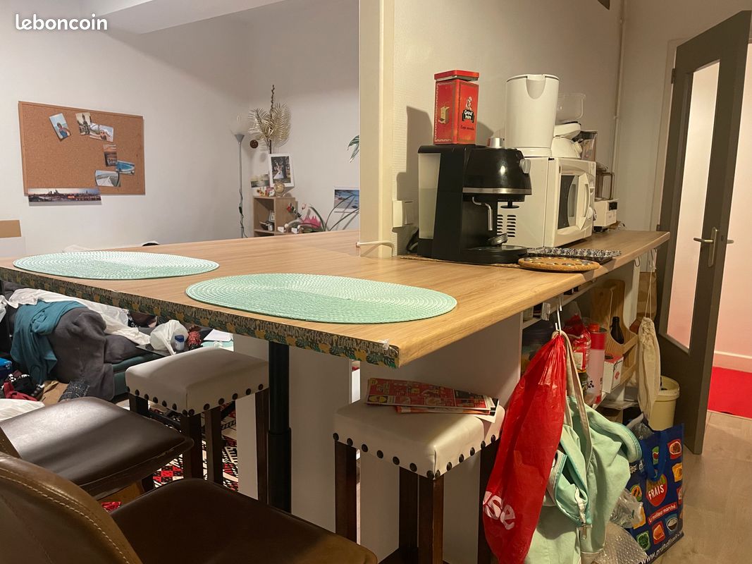 Structure de bar avec rangements sans trou dans le mur (image 7)