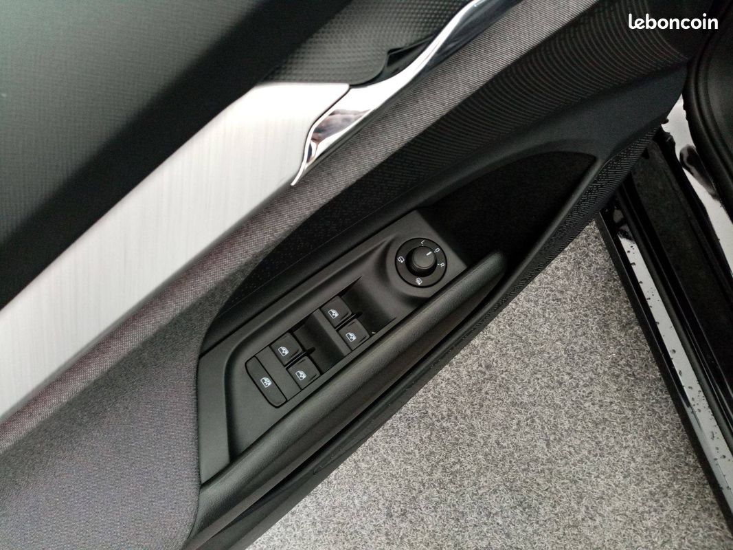 SKODA Enyaq Coupé iV 60 (image 16)