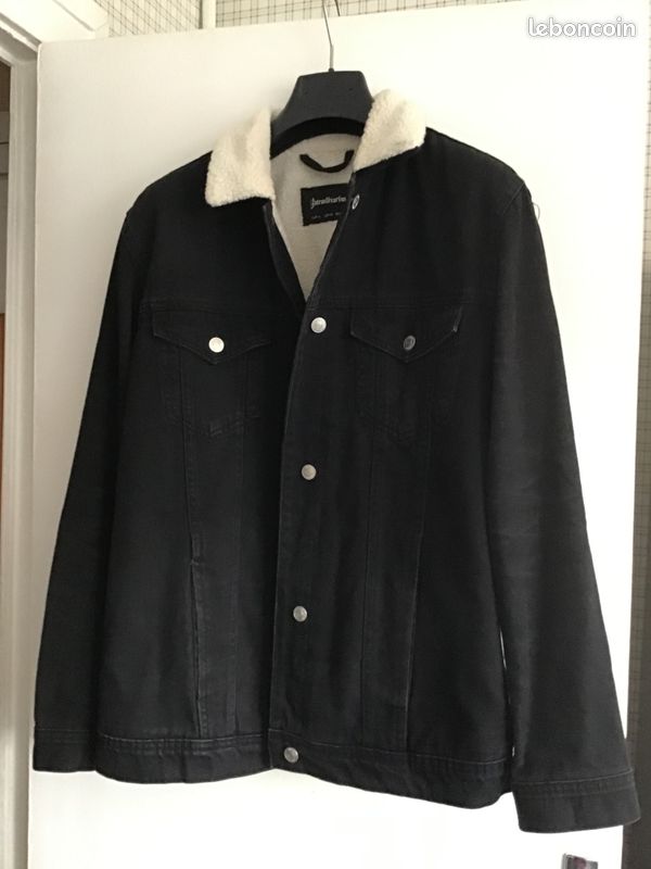 Veste STRADIVARIUS en Jean noir fourrée pour femme taille M