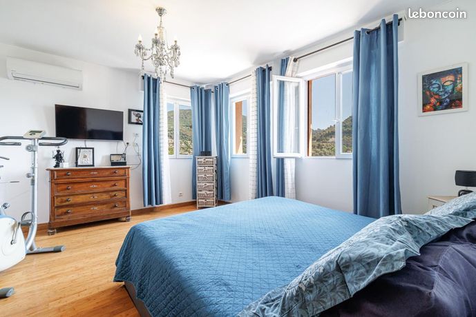 Maison 8 pièces 292 m² — 12