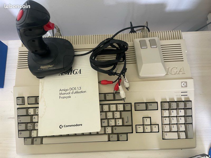 Amiga 500 rev.8A + extension 512ko - Ordinateurs