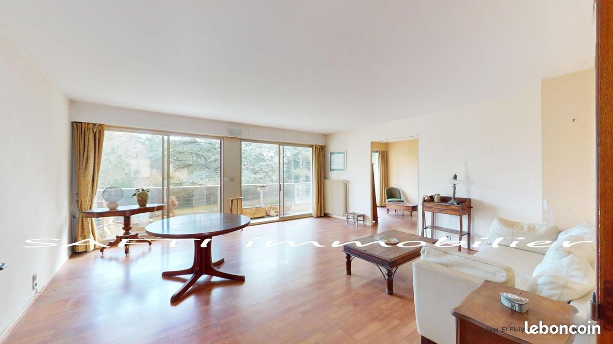 Appartement 5 pièces 108 m² · à Freneuse · 108 m² · 137 000 €