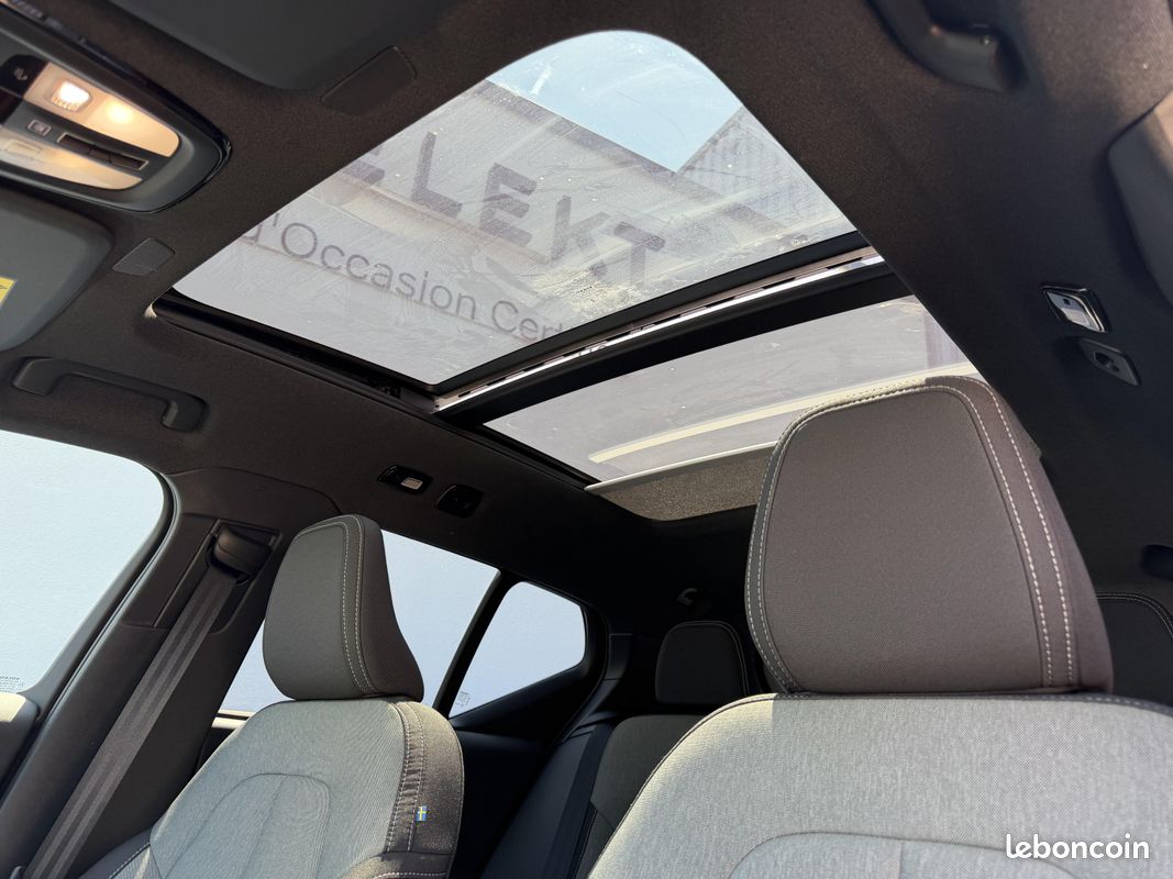 VOLVO XC40 B4 197 ch DCT7 Ultra (image 4)