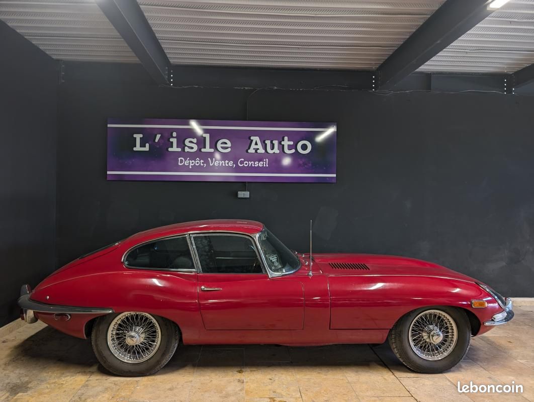 Jaguar E-Type Series 2 4.2 6 cyl en ligne (image 7)