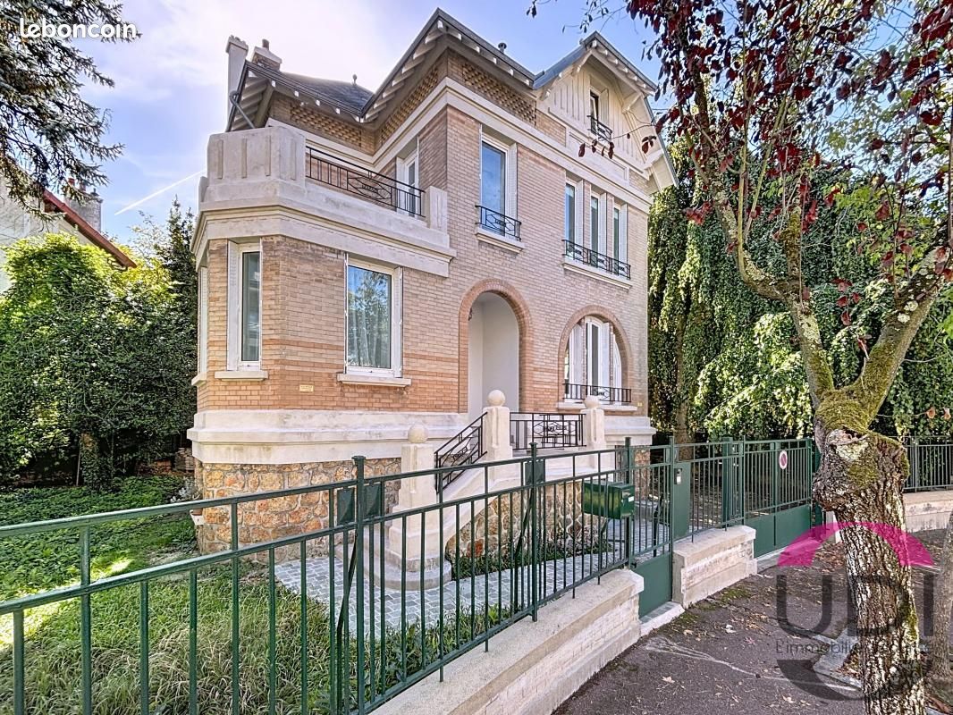 Maison 5 pièces 158 m² · à Sceaux · 158 m² · 1 600 000 €